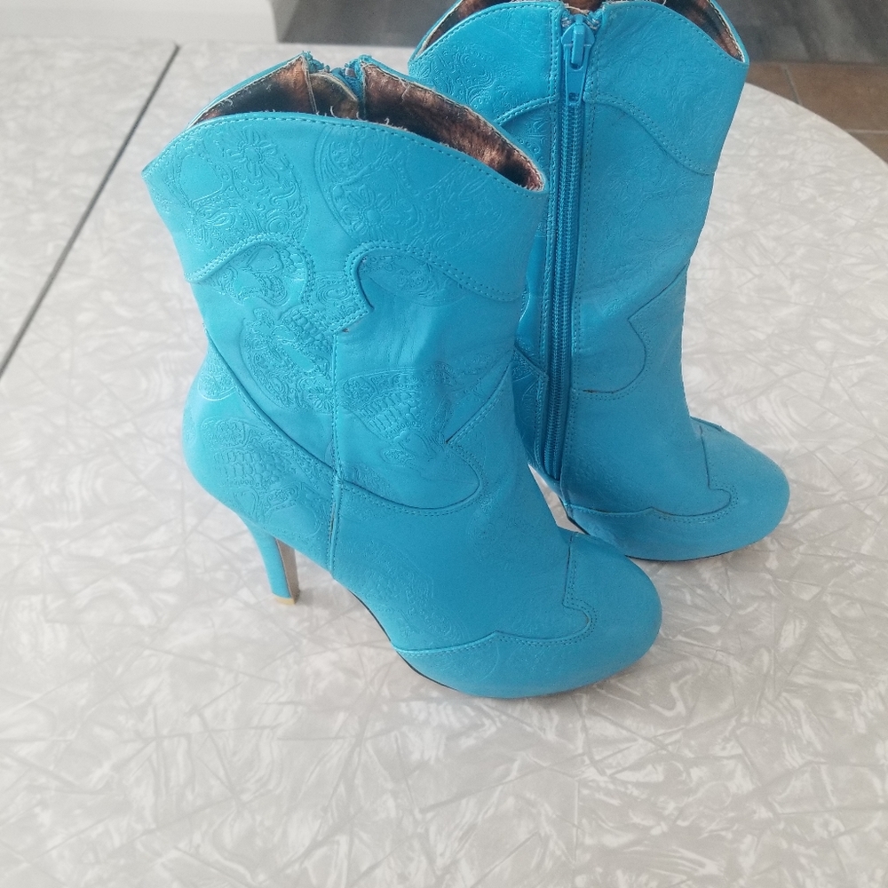 Iron Fist Sugar Skull Manslayer Mid Calf High Heel Boot Size 5 in Blue